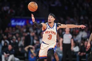 哈特季后赛单场出战不足30分钟却拿至少15板6助4断 NBA历史第一人