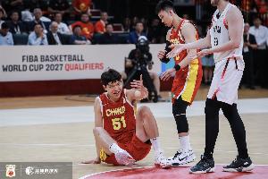 NBA球员！杨瀚森13分钟5中3仅得9分7板4犯 6罚3中&空篮三不沾