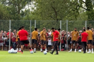 米兰新闻网：阿莫林的米兰训练集中在战术演练，重点抓这一环