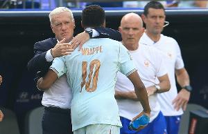 法国队史第二次在正式比赛丢球6+，上一次还在1908年奥运会